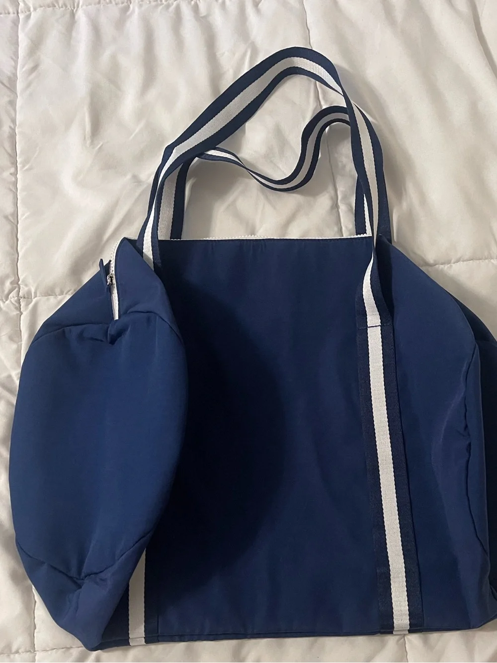 Tommy Bahama Navy Blue Duffel Weekender Bag NWT Beach Pool Cruise Gym Coastal